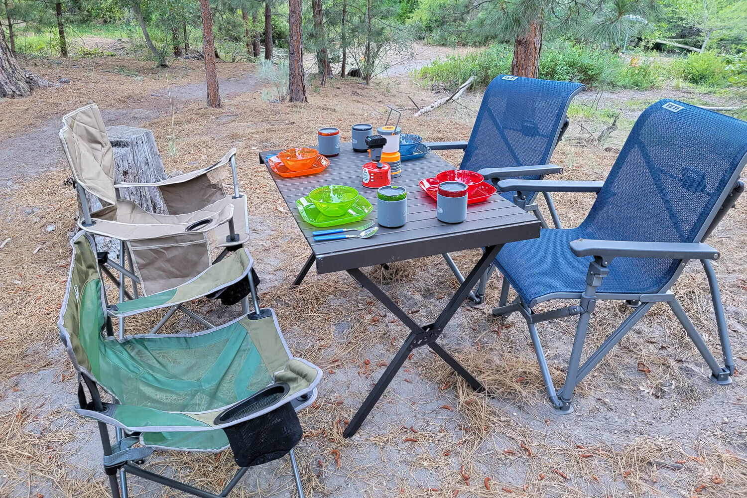 The GSI Outdoor Infinity Deluxe Table Set eliminates the need for single-use dishes &amp; we love that it’s color-coded